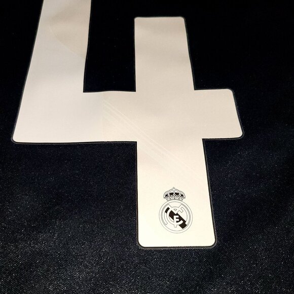 Ramos Real Madrid 2009 2010 Away Soccer Jersey Shirt L SKU# E84339 - Picture 3 of 8